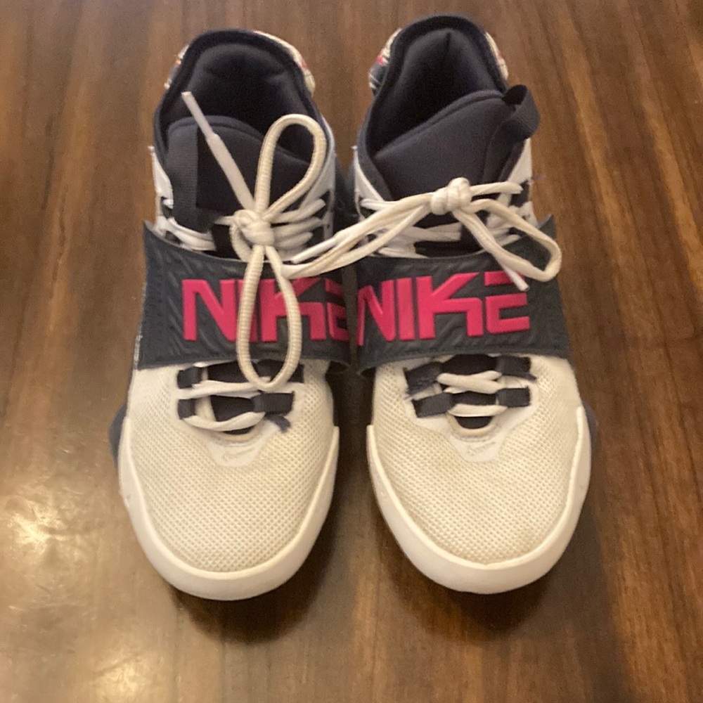 Girl’s Basketball Shoes